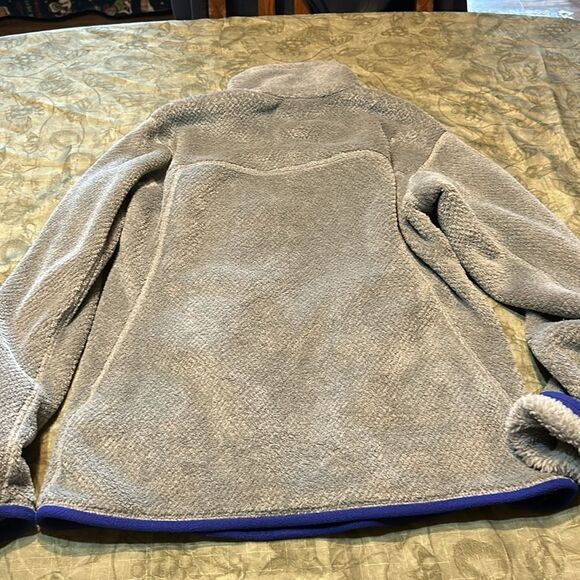 Patagonia pullover Polartec Medium Gray/ Blue Re-Tooled Quarter Snap - Picture 5 of 6